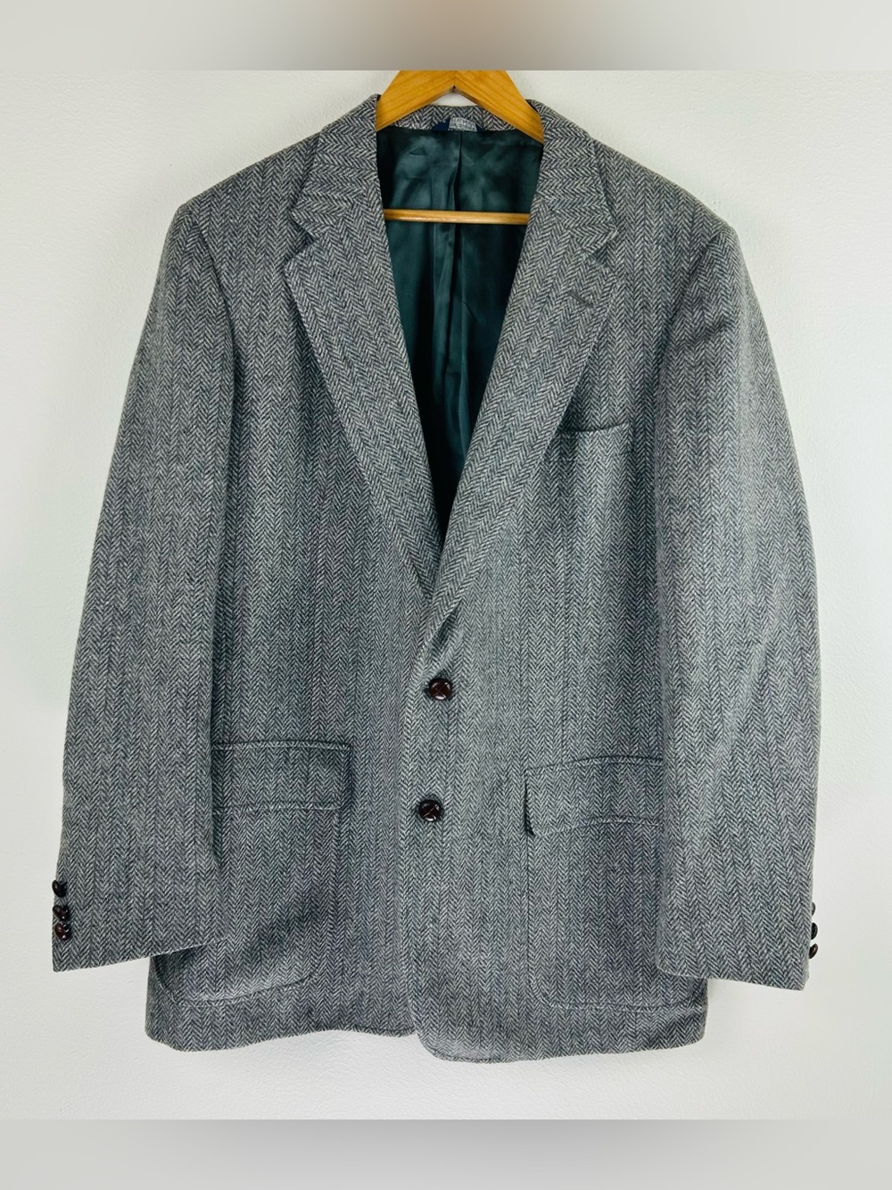 Vtg Cricketeer Men’s Classic Casual Herringbone Two Button Wool Blazer Size 44R